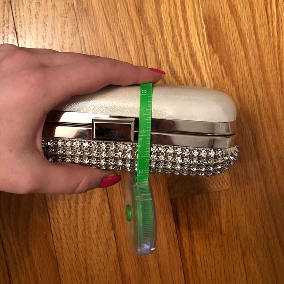 Silver Clutch - Picture 8 of 8